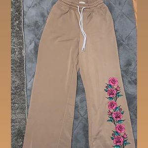 Straight legged sweat pants